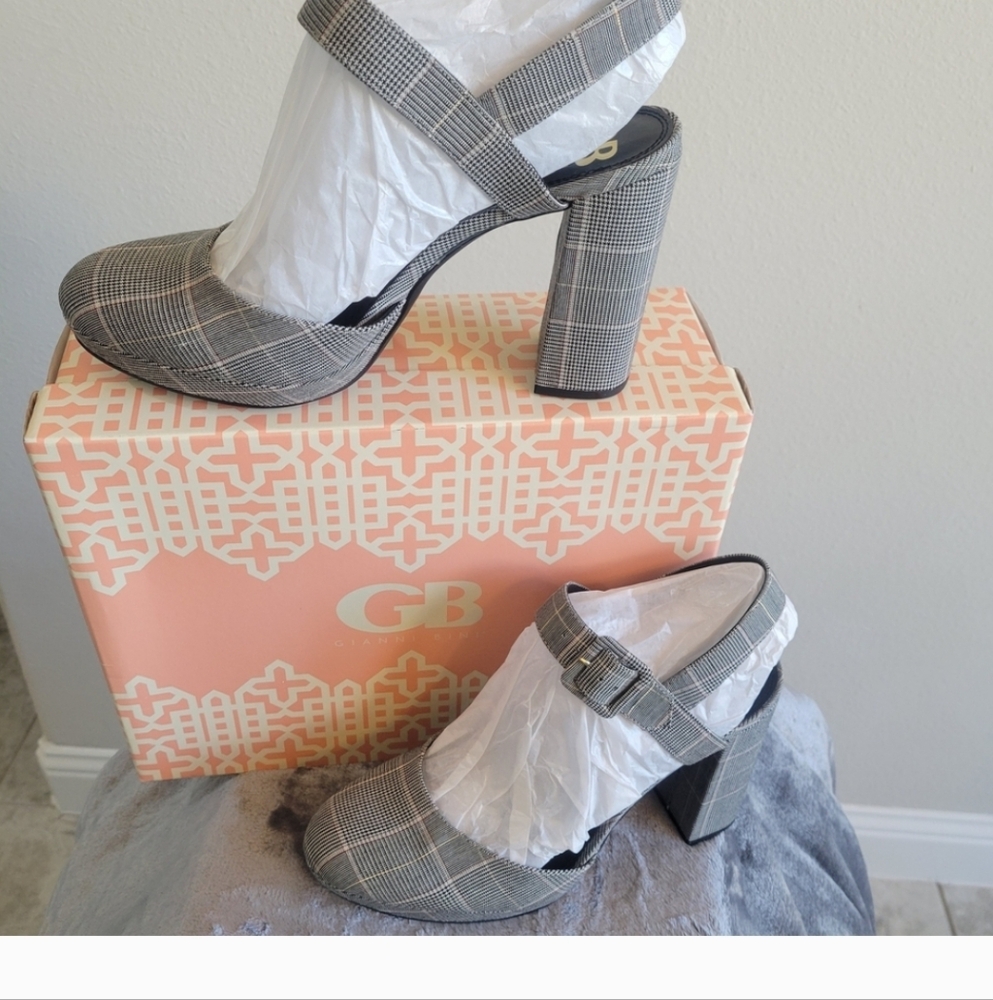 Gianni Bini Gray Plaid Heels - Picture 7 of 8